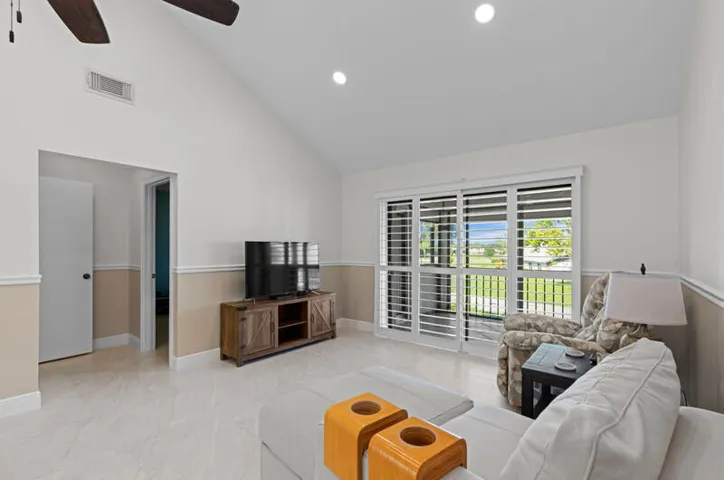 Livingroom 2