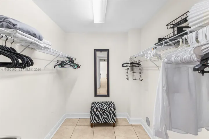 main bedroom walkin closet