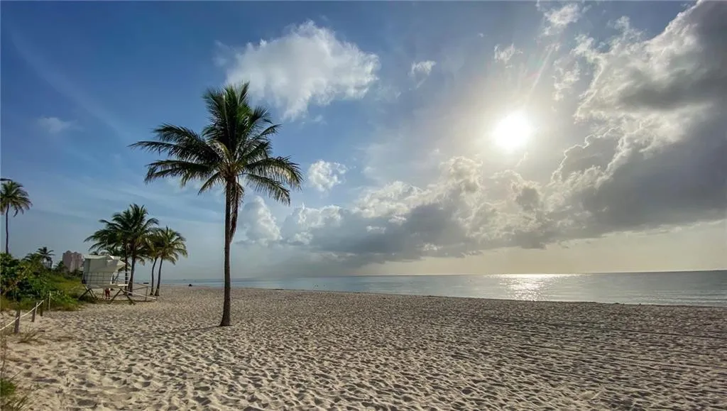 RISE AND SHINE SO NEAR THIS BEACH