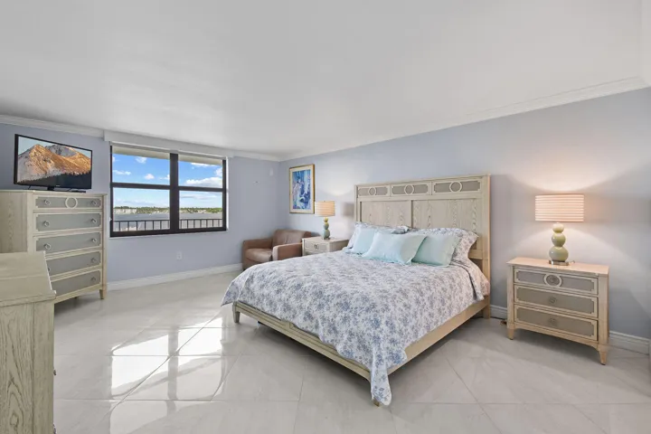 master bedroom actual photo