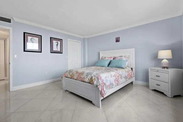 second bedroom actual photo 2