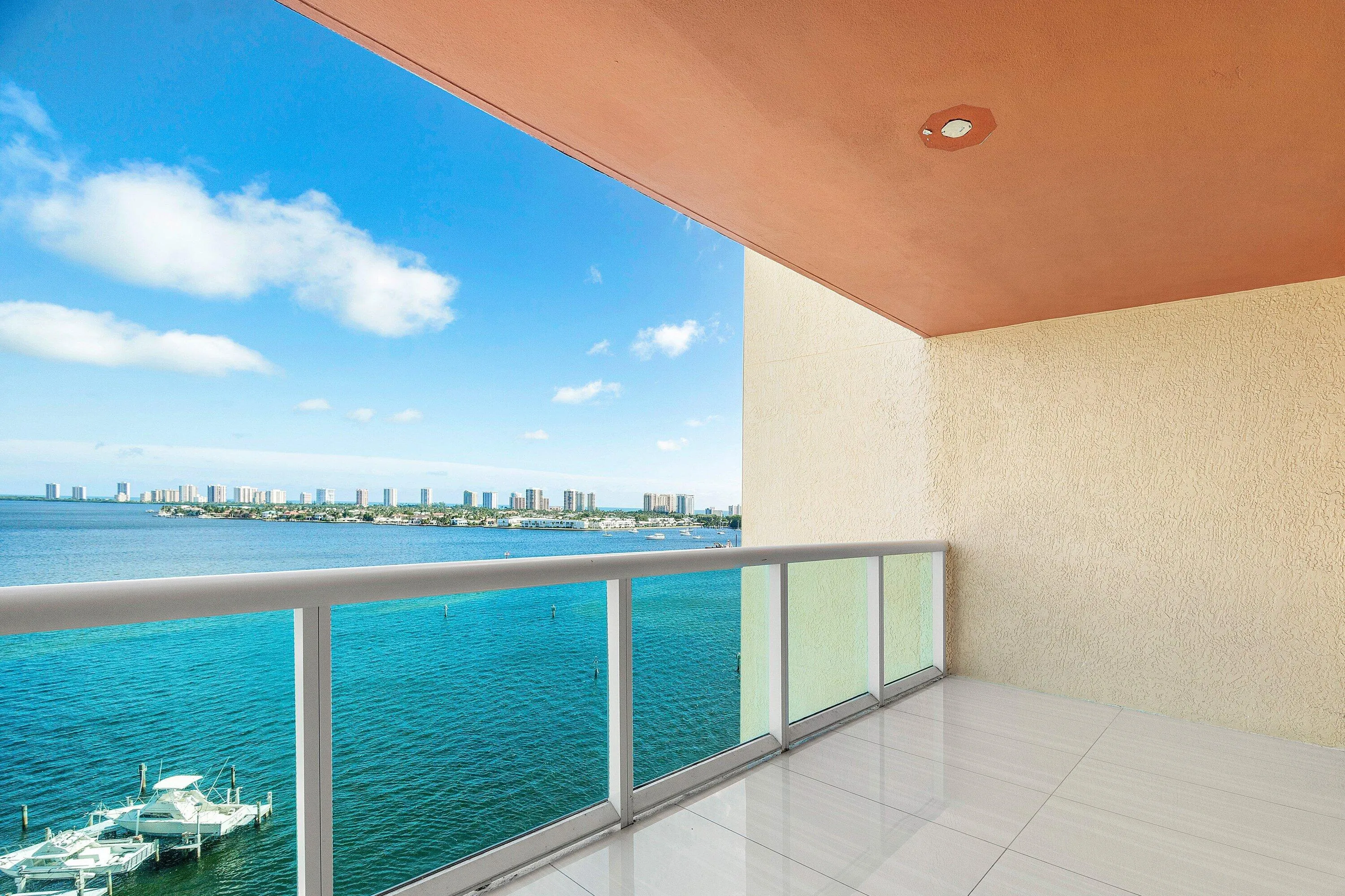 Wide Intracoastal View