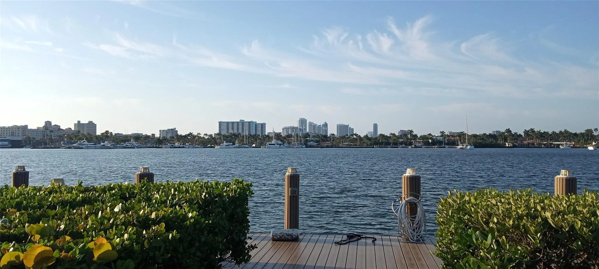 Hollywood Lakes
