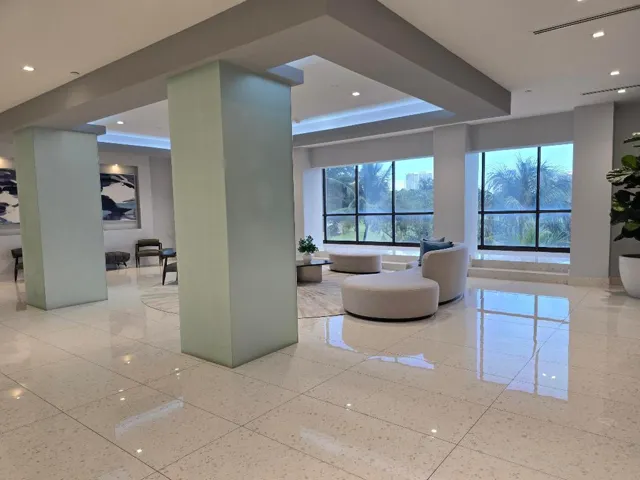 FOYER