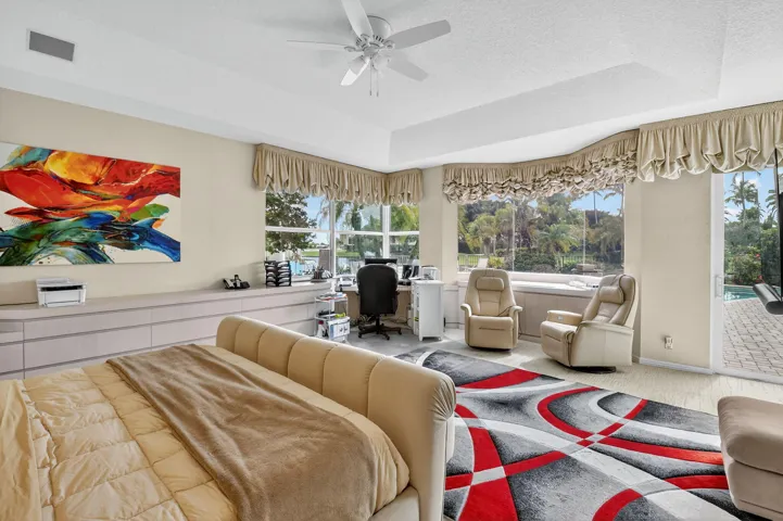 LARGE PRIMARY SUITE