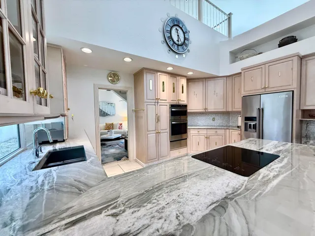 GOURMET KITCHEN