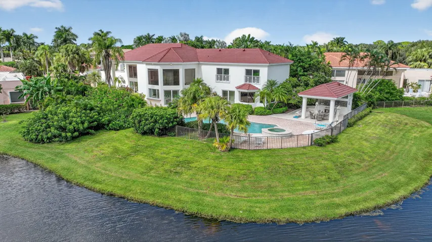 PRIVATE OASIS