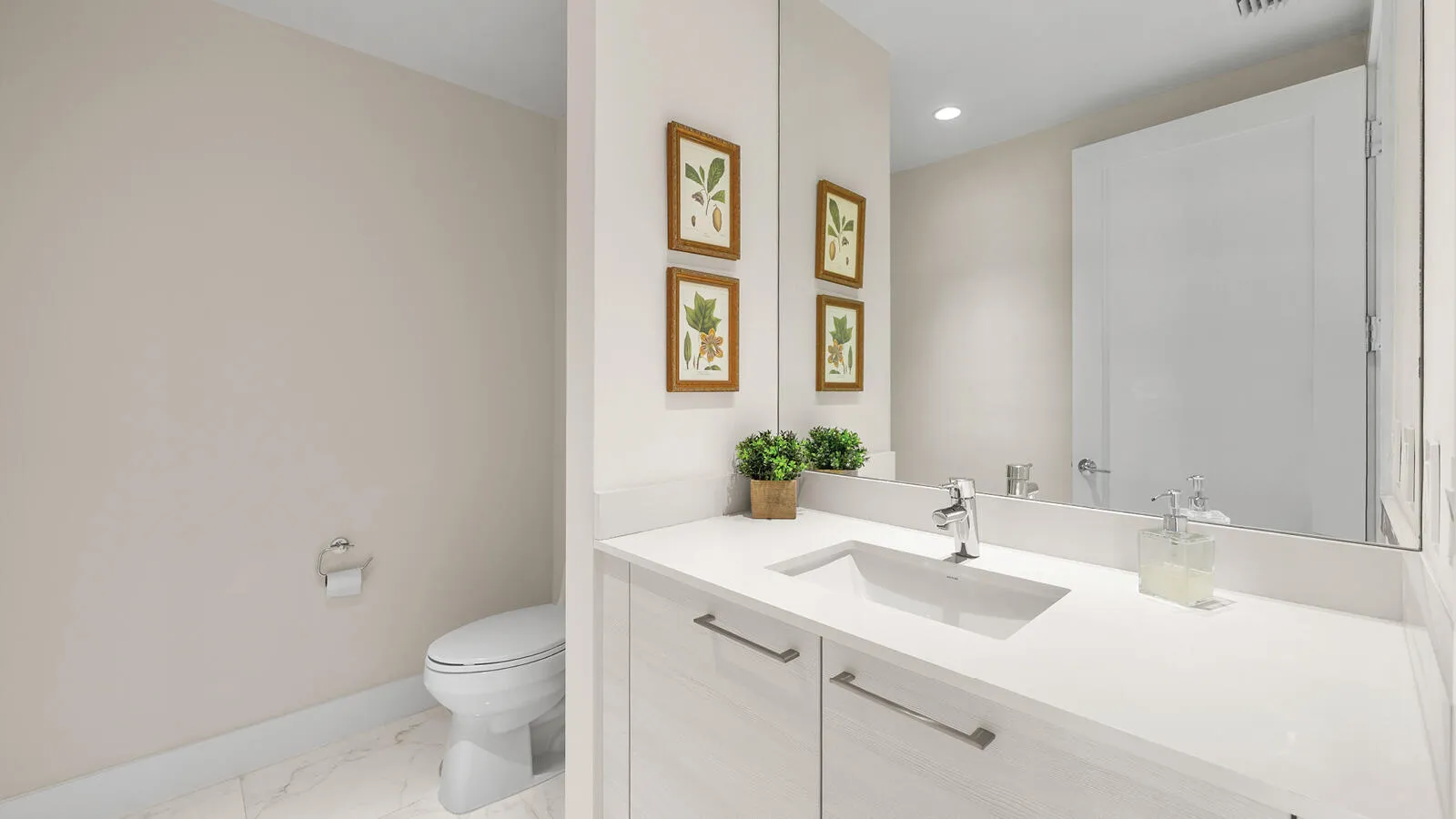 1 Water Club Way 40218