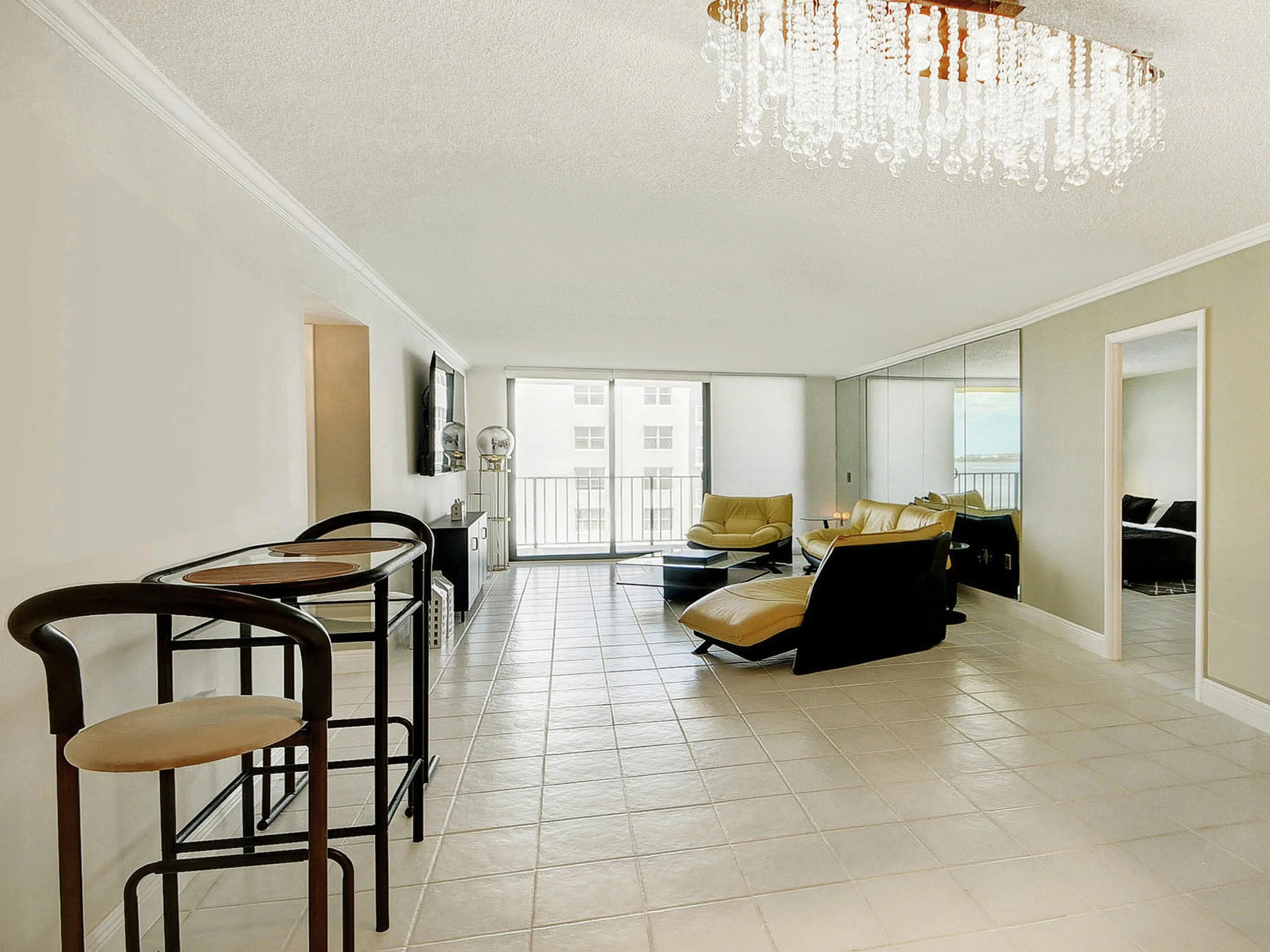 Living Room/Dining area