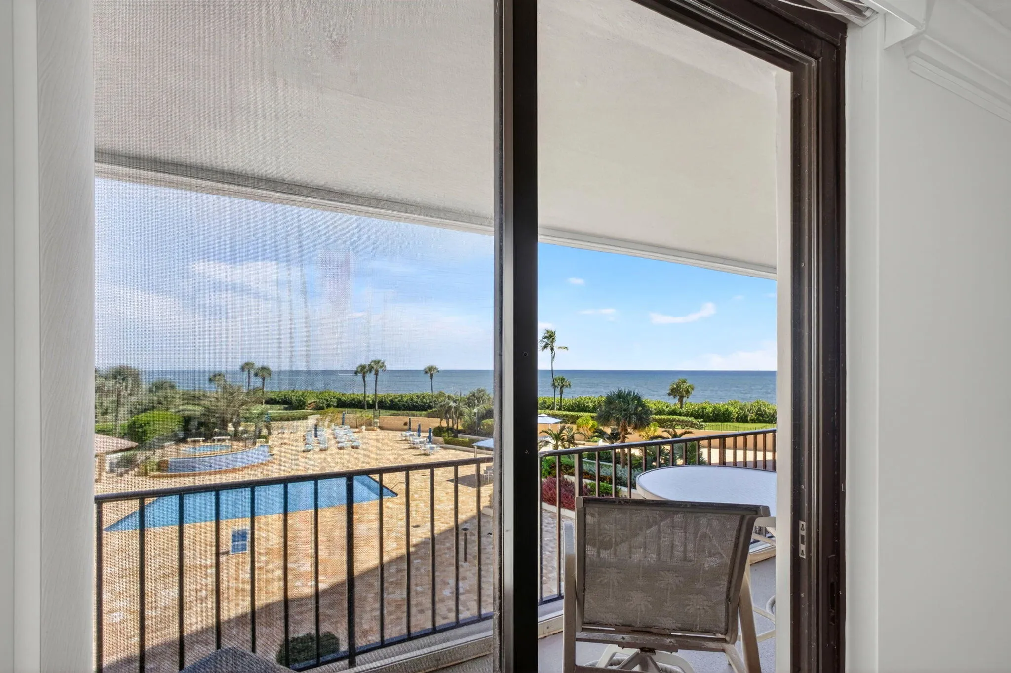 Pool / ocean view
