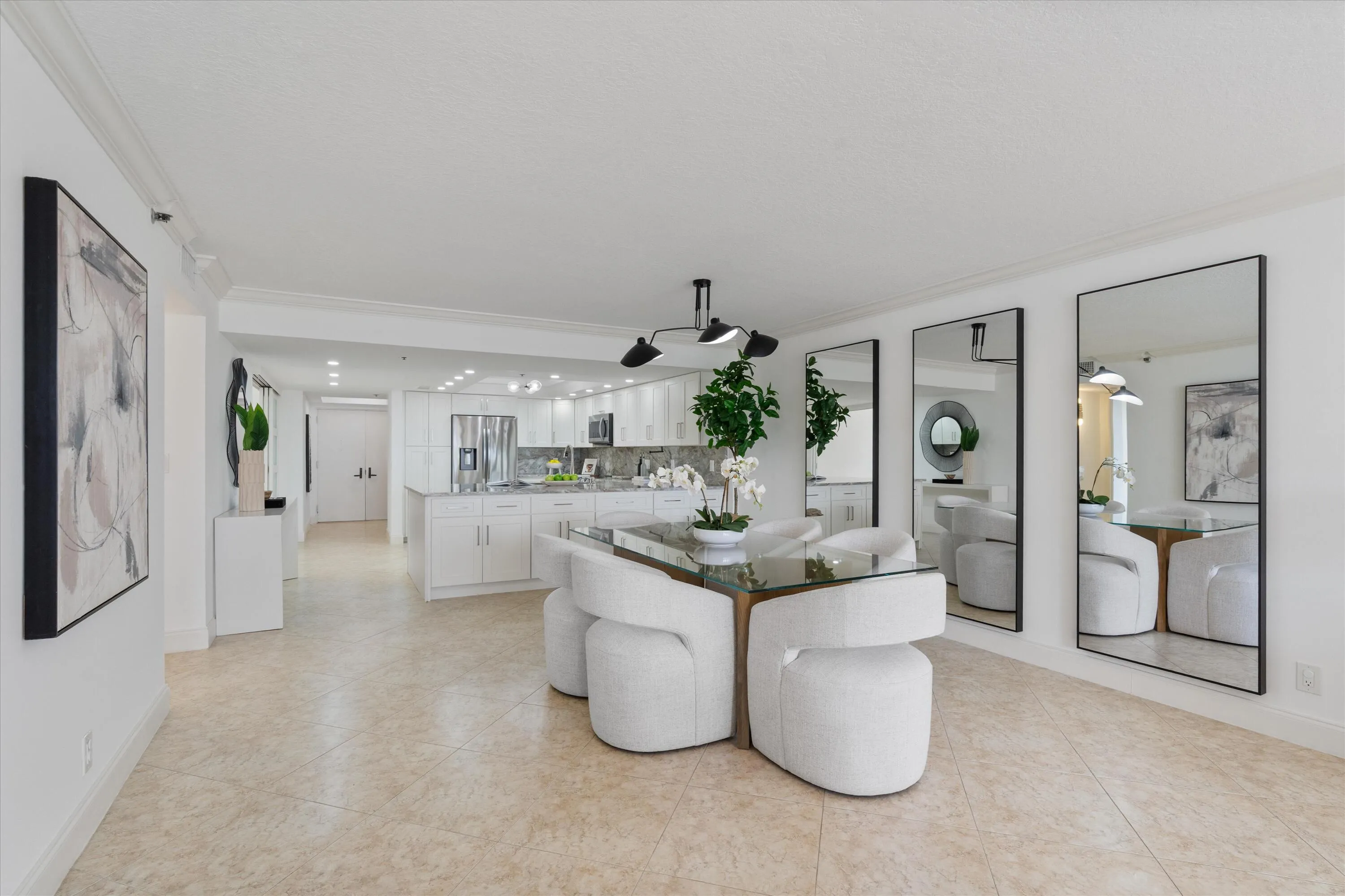 DINING & KITCHEN