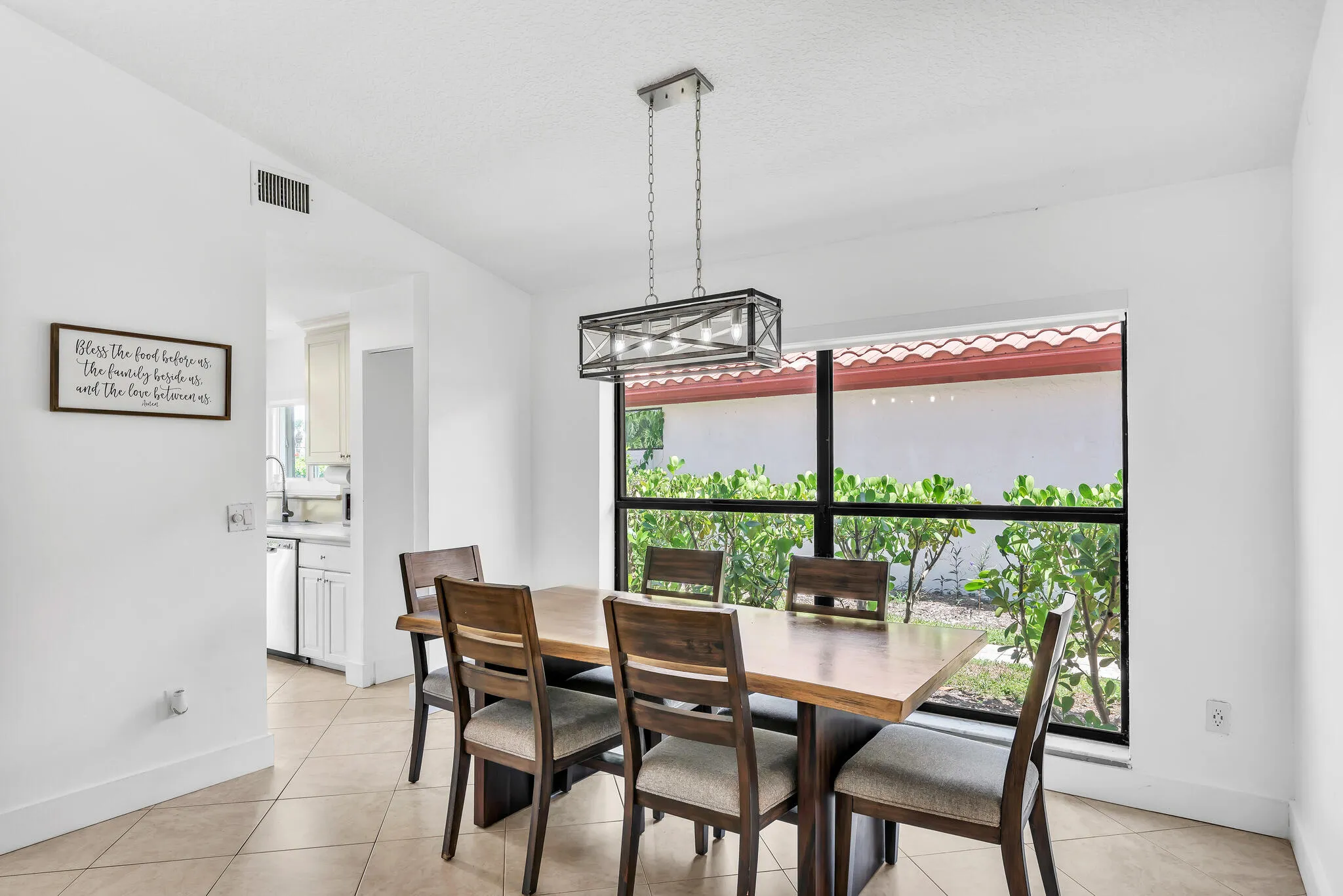 9 Dining Area (2)