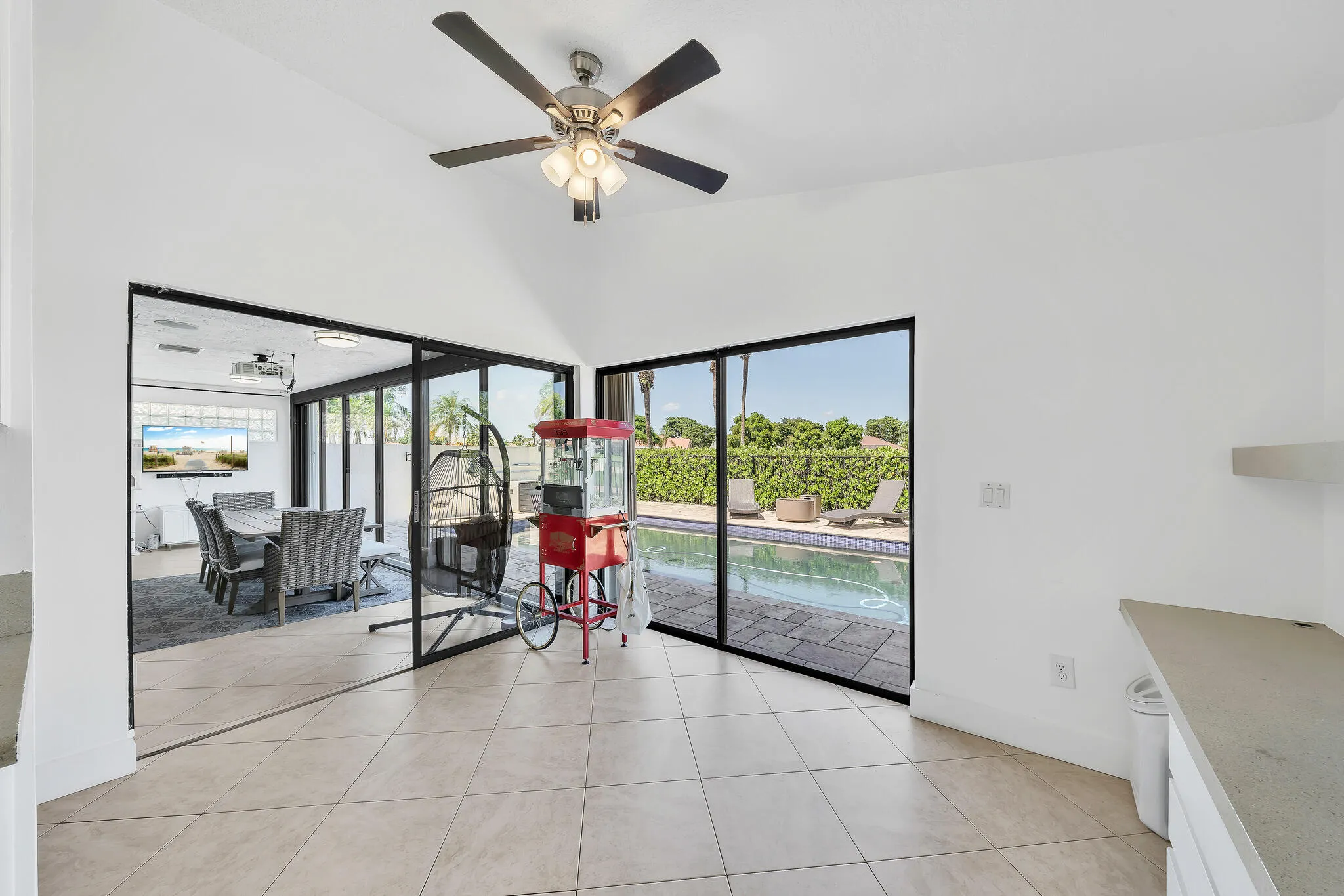 11 Breakfast Nook (1)