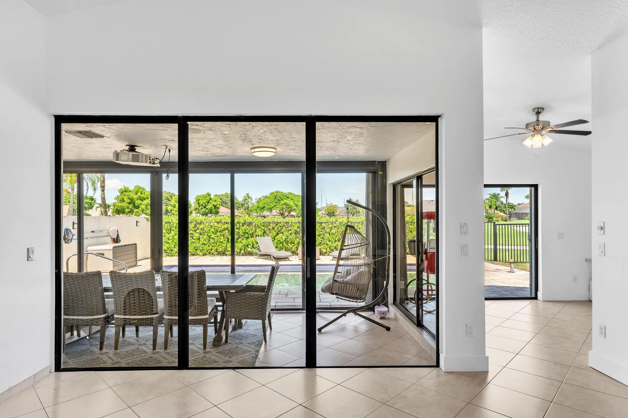 4 Living Area (3)