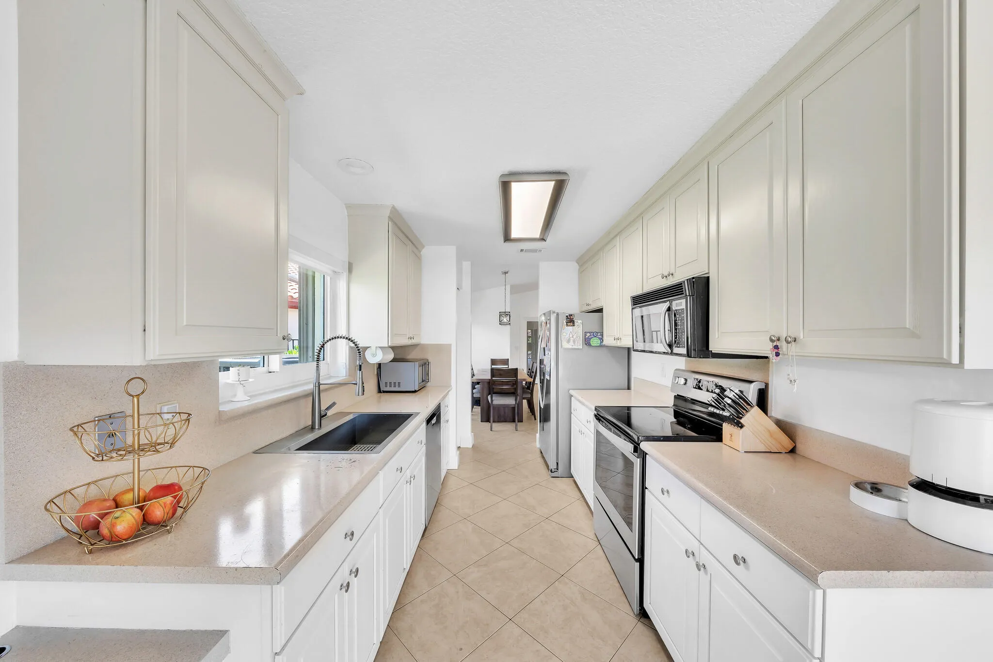 12 Kitchen (3)