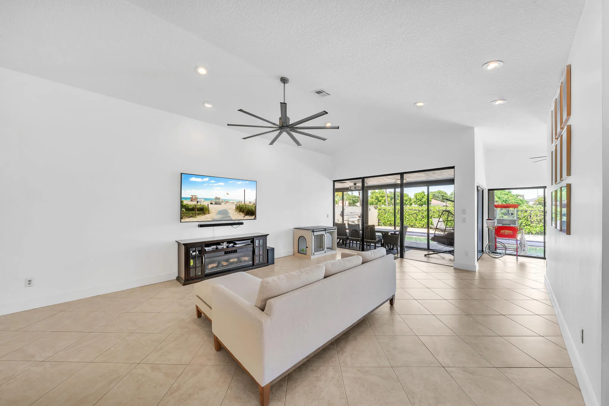 4 Living Area (1)
