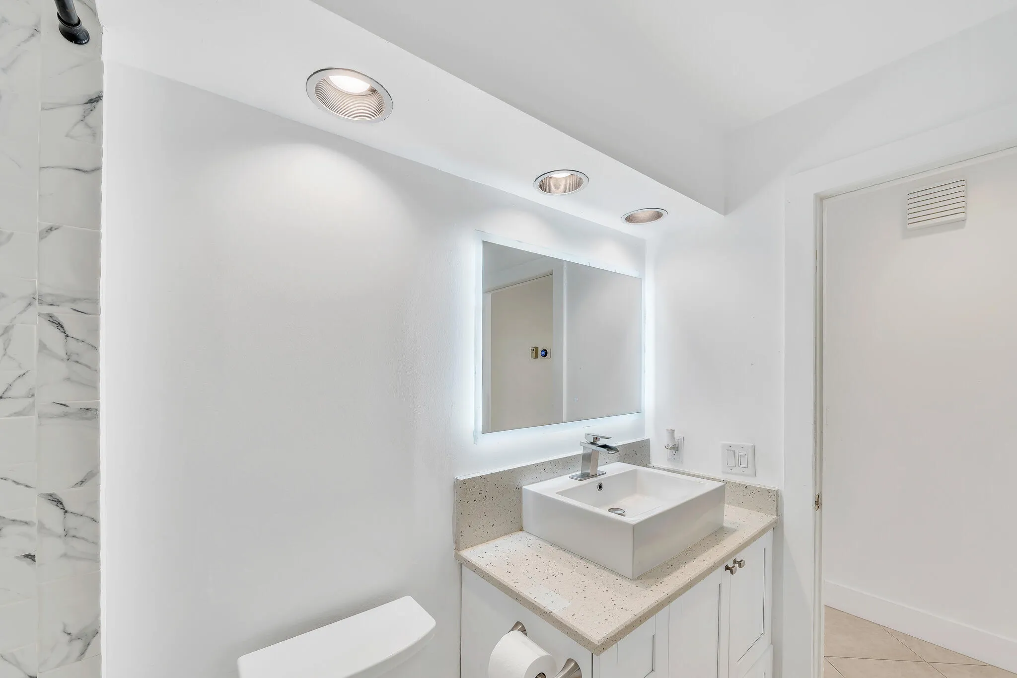 25 Guest Bathroom (2)