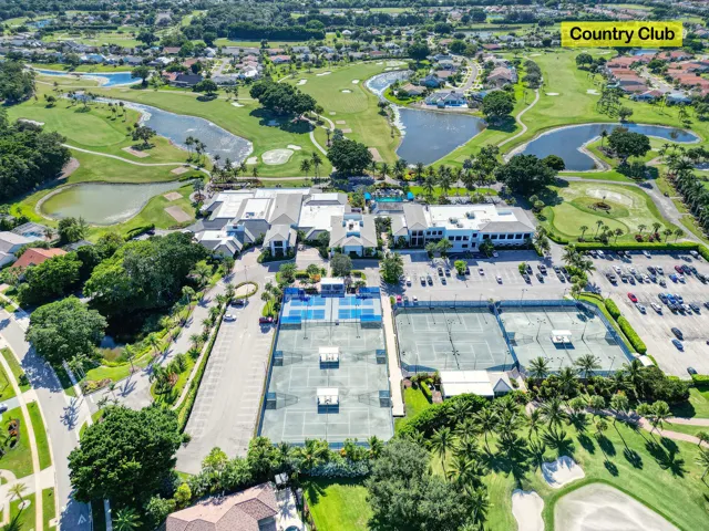 32 Country Clubhouse (2)