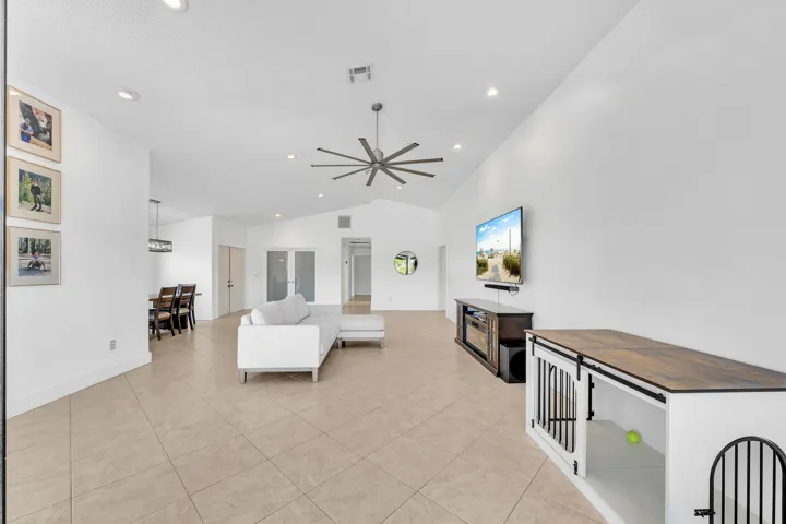 8 Living Area