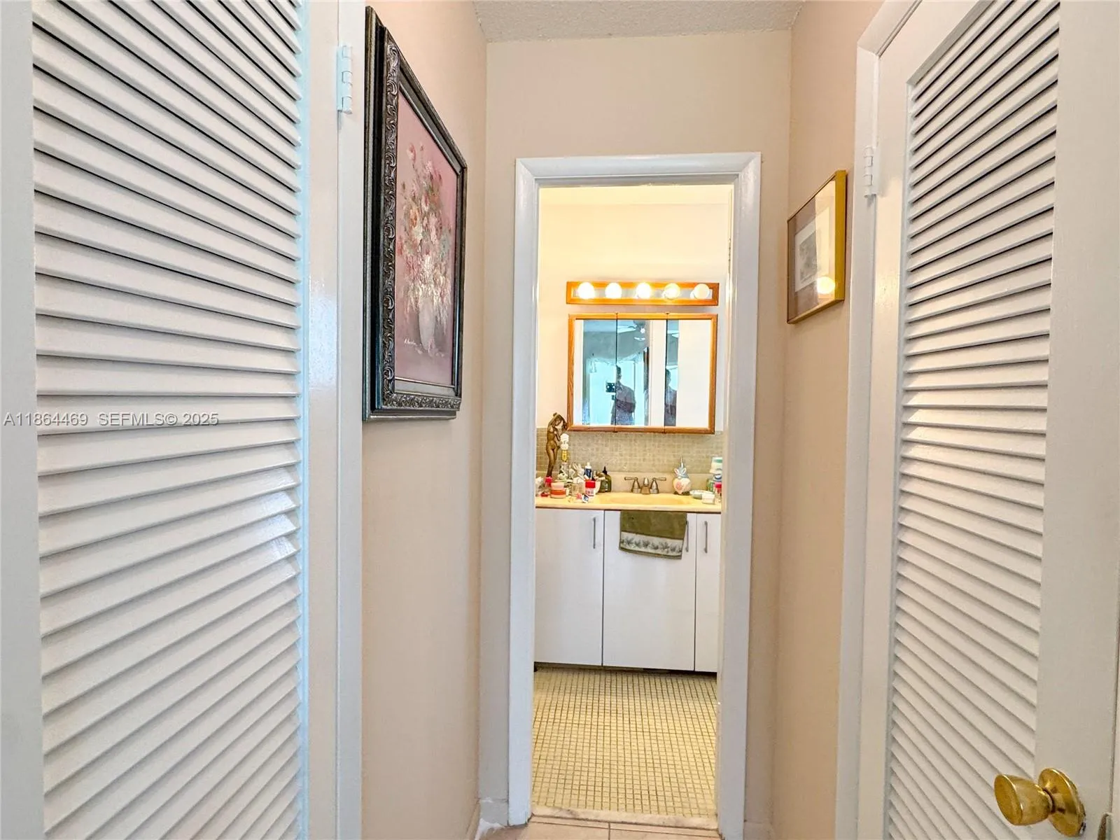 Hall between bedroom and bathroom