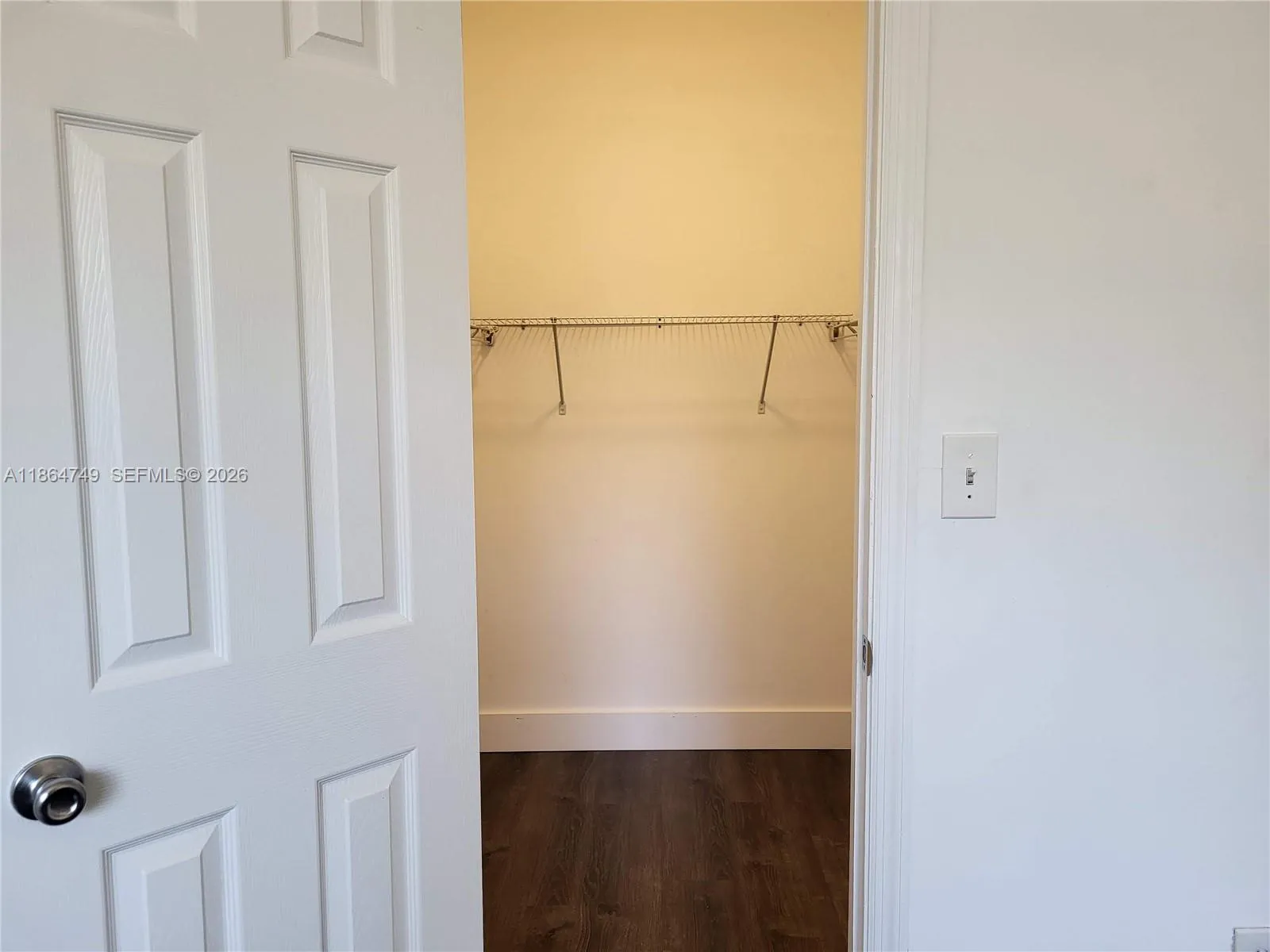 Walking closet