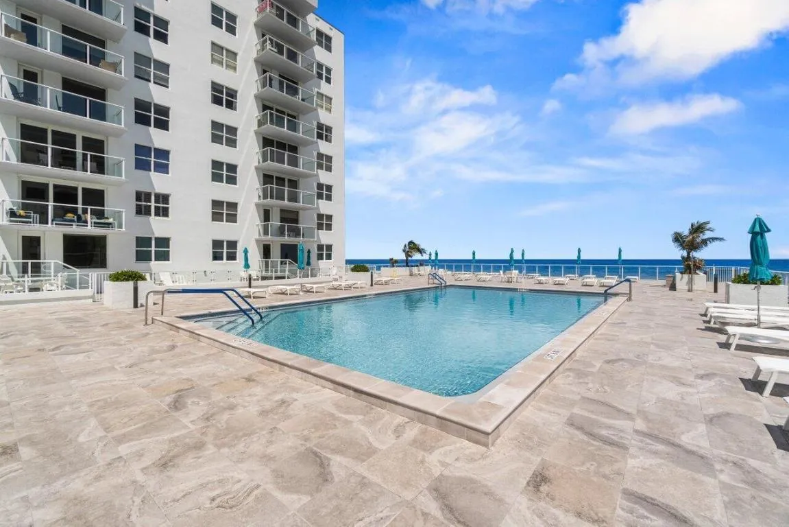 043-3450SouthOceanBoulevard-515-PalmBeac
