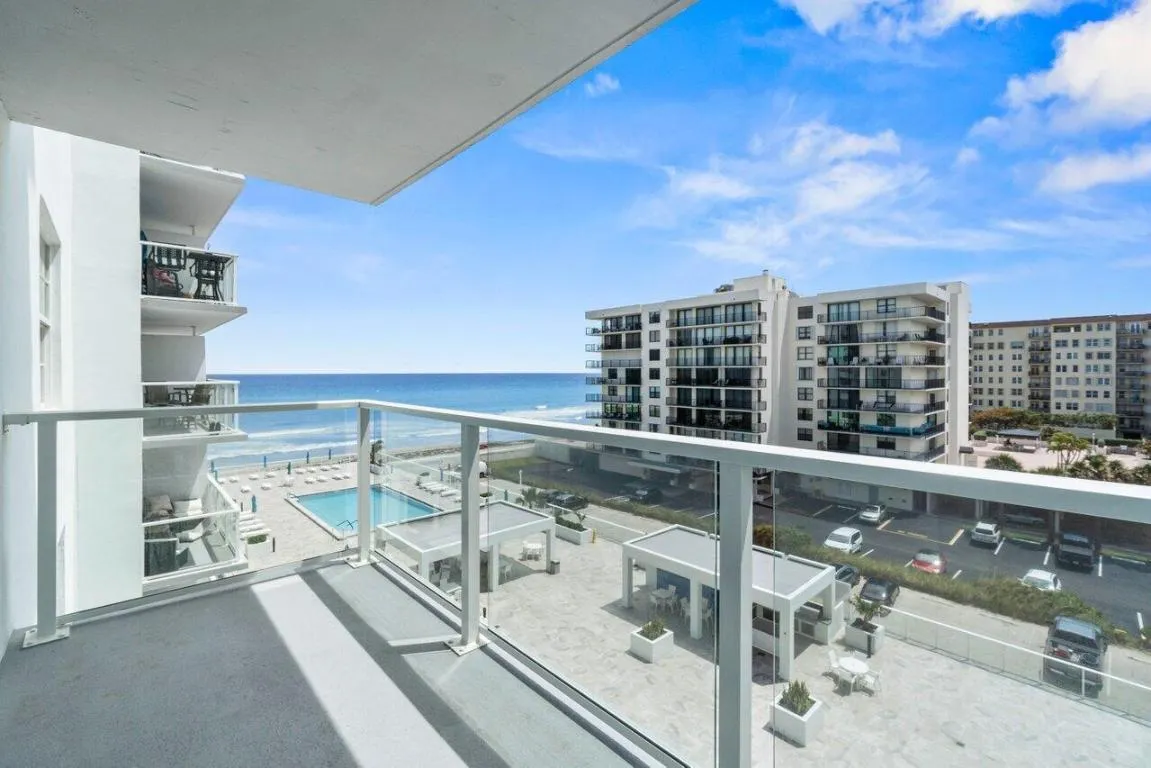 029-3450SouthOceanBoulevard-515-PalmBeac