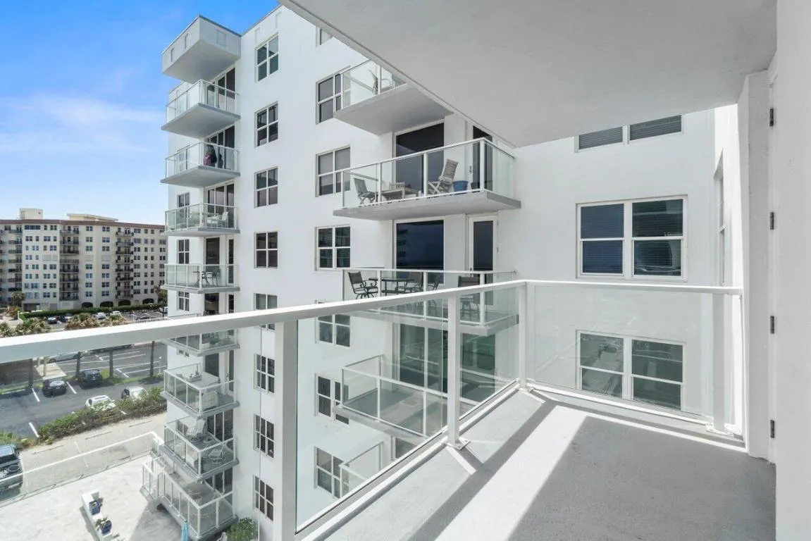 030-3450SouthOceanBoulevard-515-PalmBeac