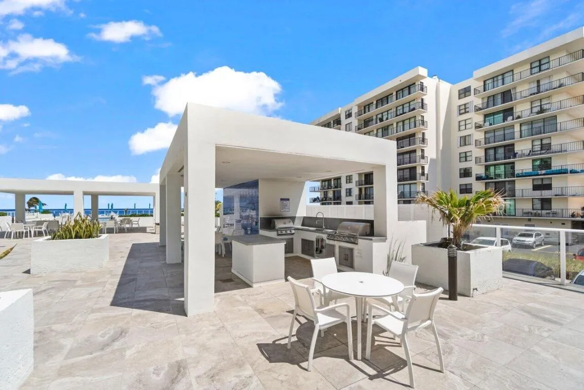 048-3450SouthOceanBoulevard-515-PalmBeac