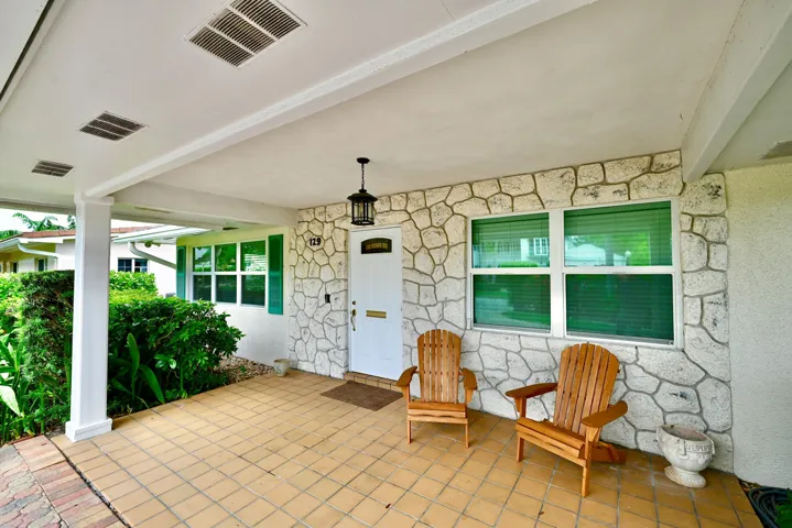 Exterior Front Porch/Door