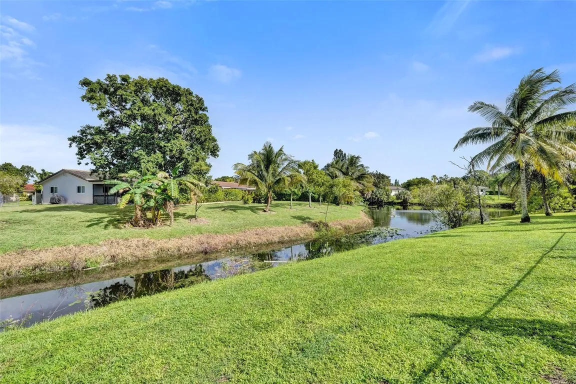 Property photo 35