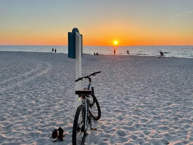 ocean bike ride to beach