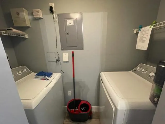 110 Villa - full size washer & dryer