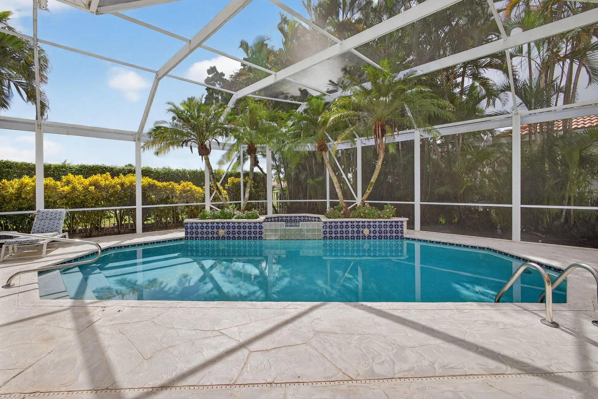 Pool & Spa