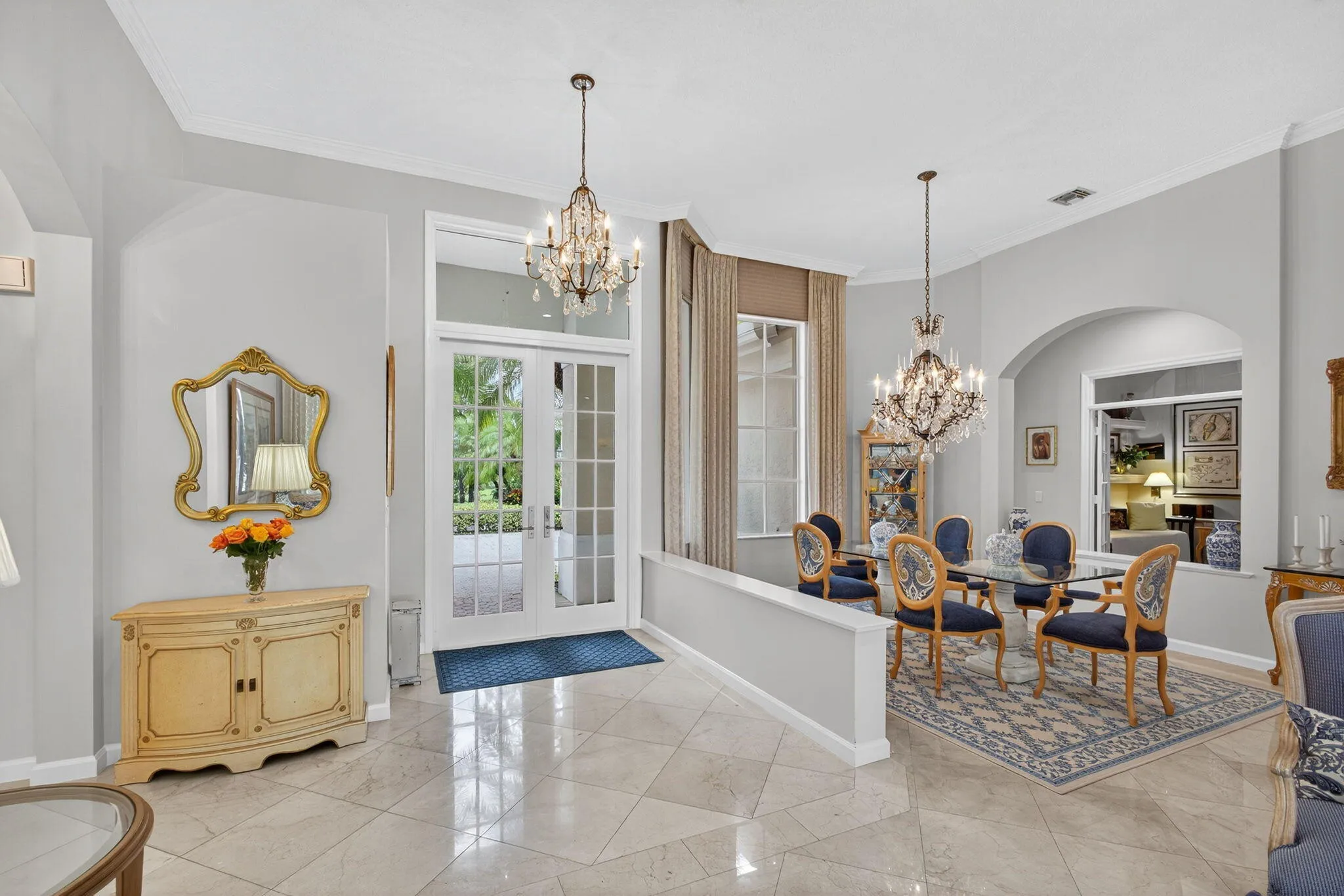 Dining Room Entry