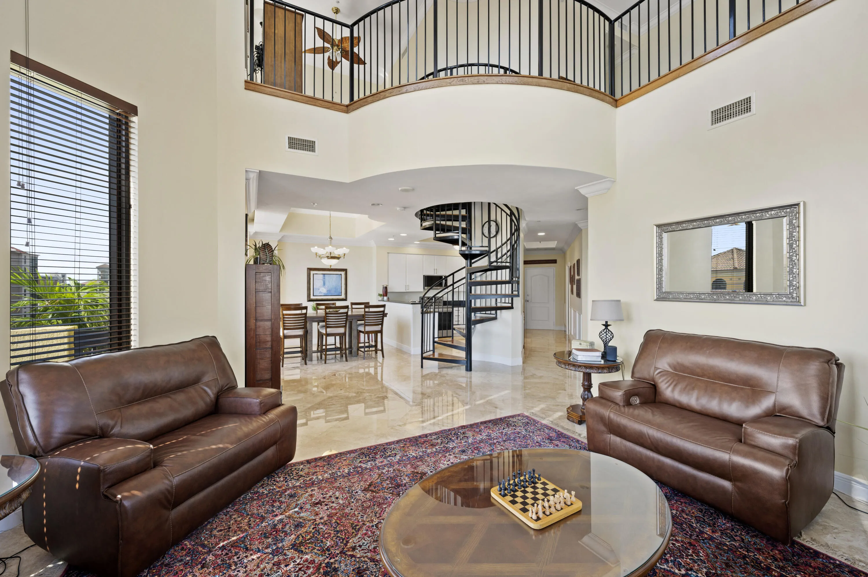 OPEN TO DINING/KITCHEN