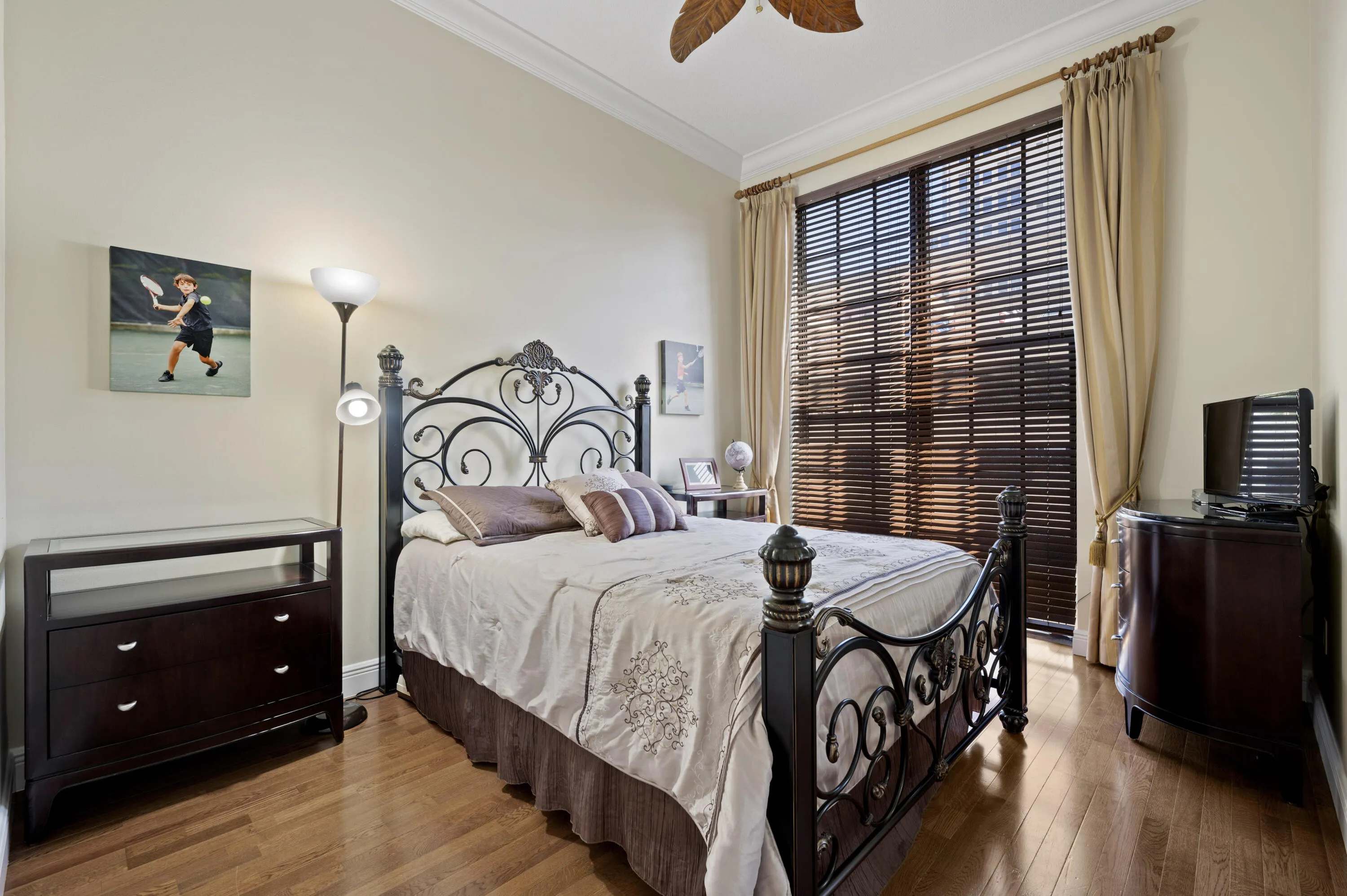 1ST FL BEDROOM