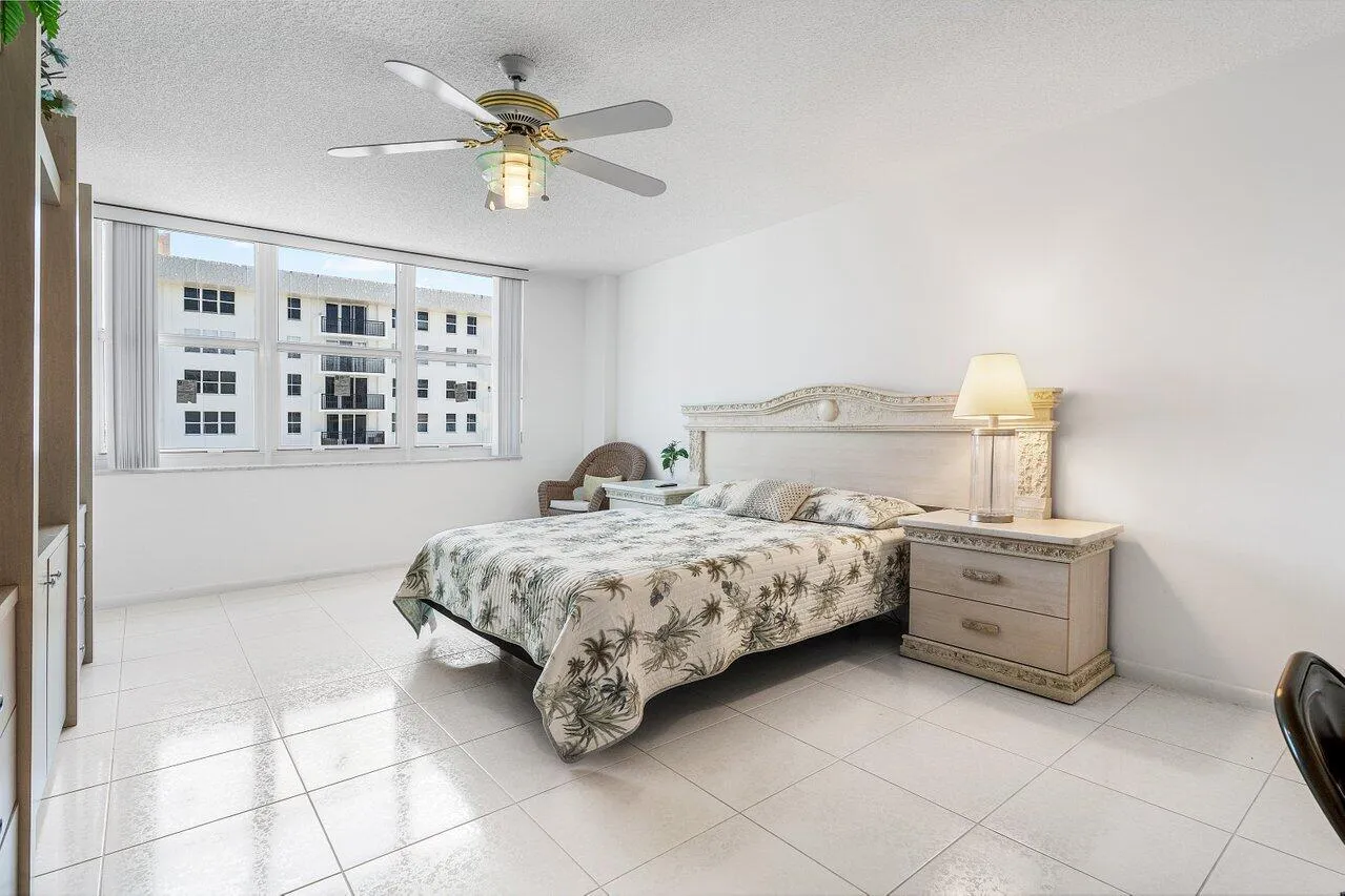 005-1147HillsboroMile-701-HillsboroBeach