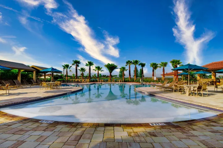Clubhouse_Pool_View - Copy