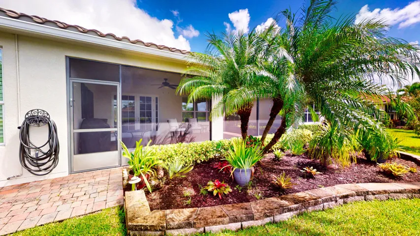 9727-SW-Chestwood-Avenue-Port-Saint-Luci