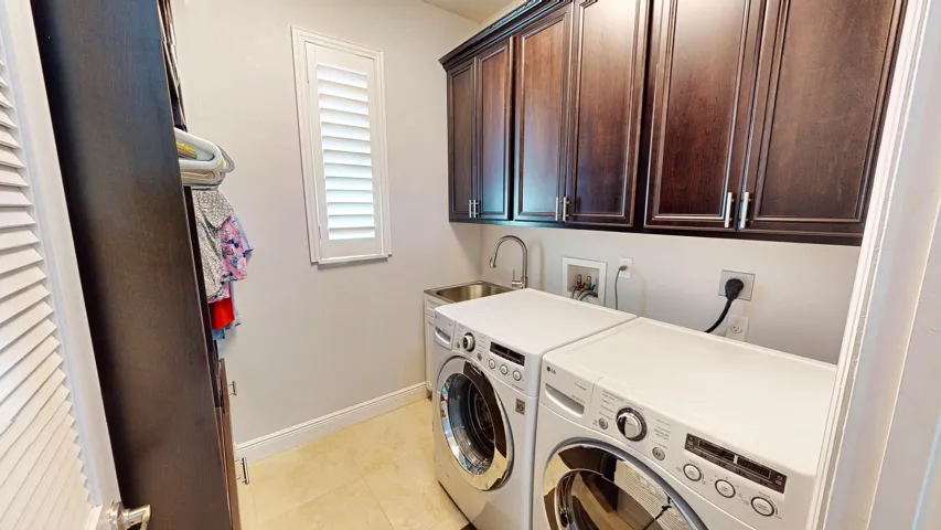 9727-SW-Chestwood-Avenue-Port-Saint-Luci
