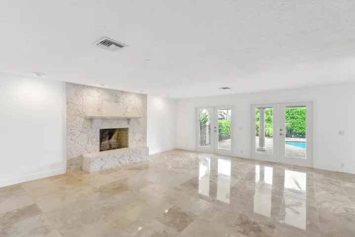 2022 Sunderland Ave Wellington-large-009