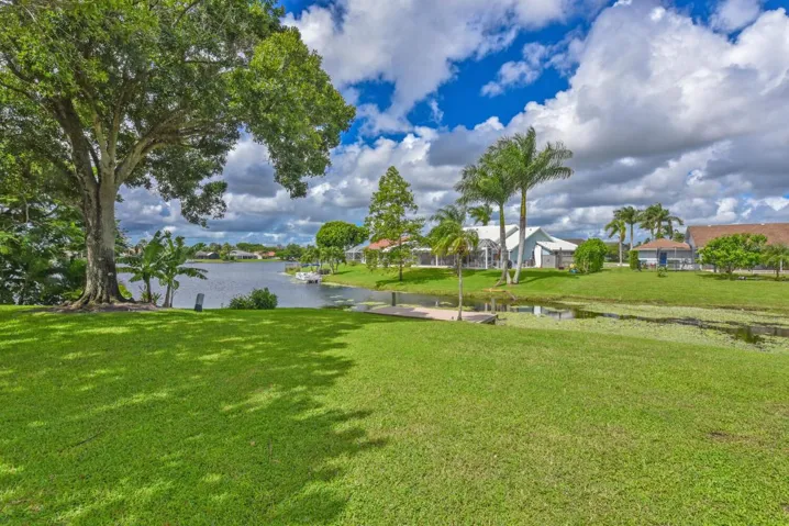 2022 Sunderland Ave Wellington-large-054