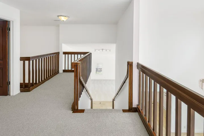 2022 Sunderland Ave Wellington-large-023