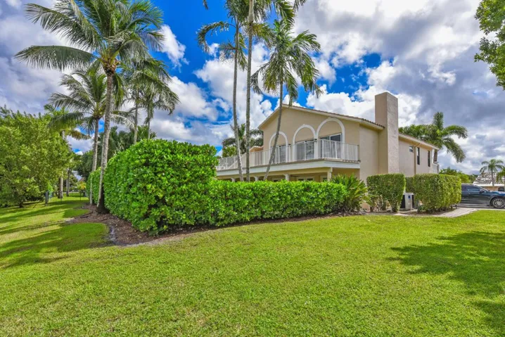 2022 Sunderland Ave Wellington-large-055