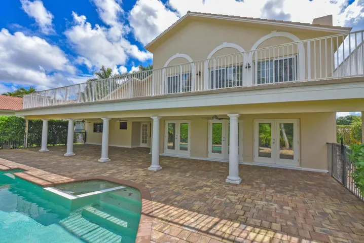 2022 Sunderland Ave Wellington-large-051