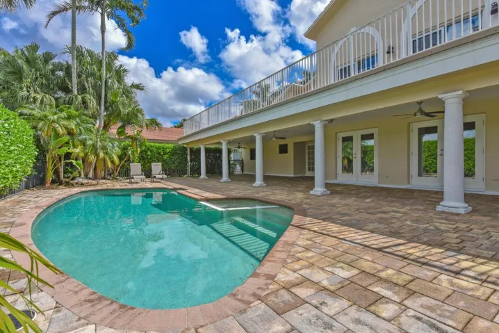 2022 Sunderland Ave Wellington-large-050