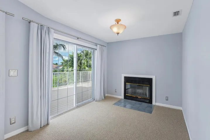 2022 Sunderland Ave Wellington-large-027