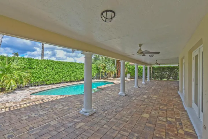 2022 Sunderland Ave Wellington-large-052