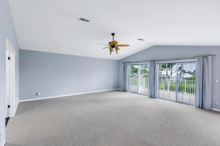 2022 Sunderland Ave Wellington-large-025